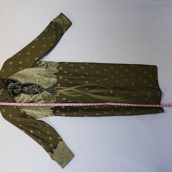 Womens Olive Green Silk Blend Metallic Thread Mandarin Collar Floral Print Kurta - Picture 15 of 16